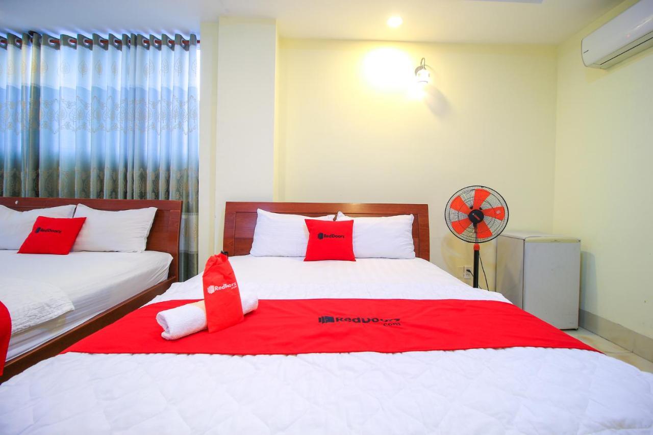 Reddoorz Plus @ Dong Den Street Hotel Ho Chi Minh City Exterior photo