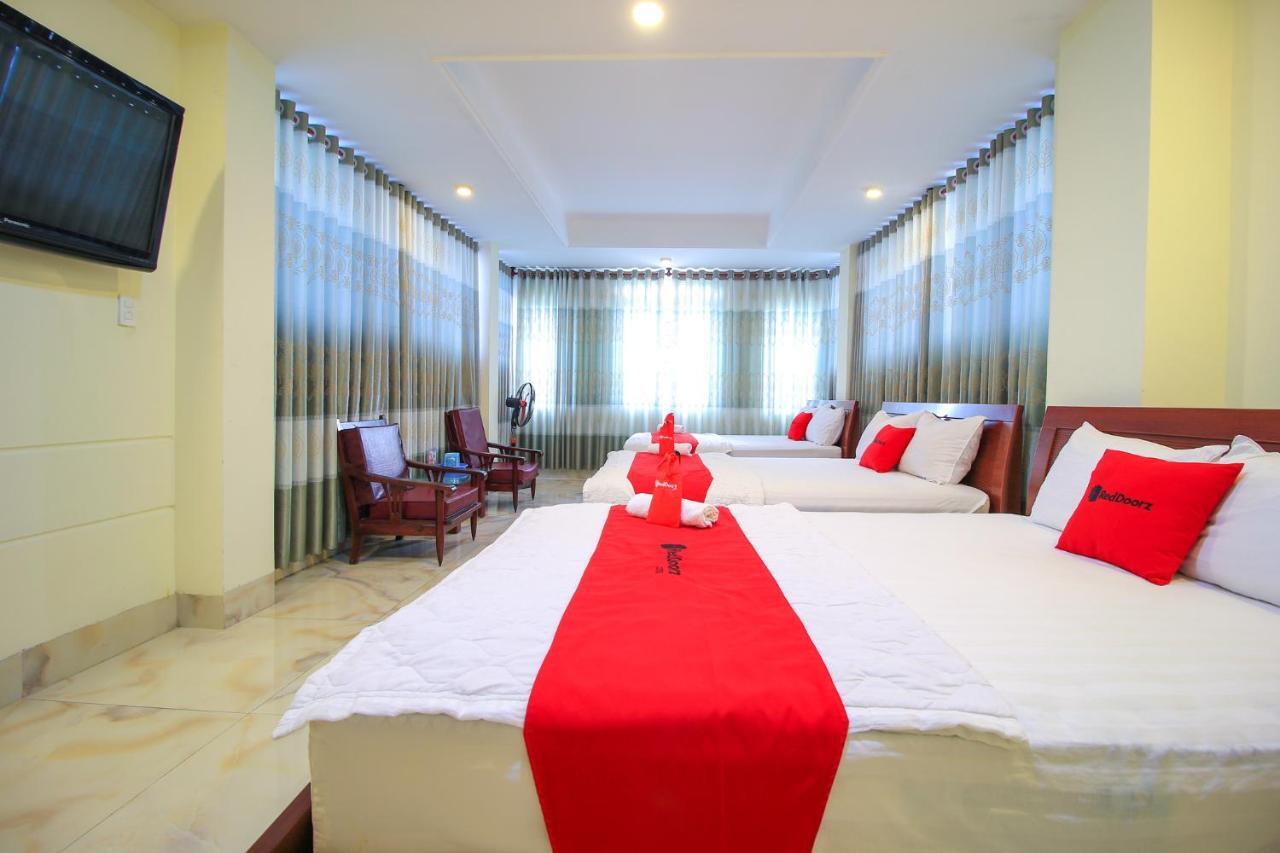 Reddoorz Plus @ Dong Den Street Hotel Ho Chi Minh City Exterior photo